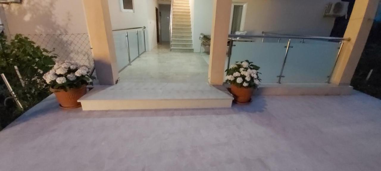 Apartmani Becici מראה חיצוני תמונה